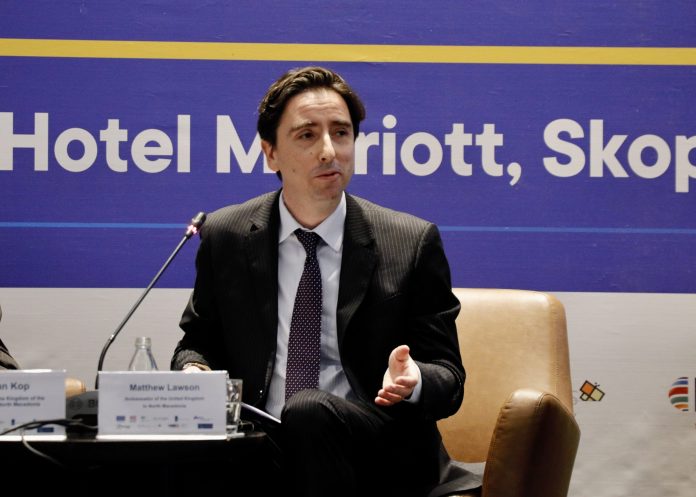 britanskiot-ambasador-metju-loson-min-scaled.jpg