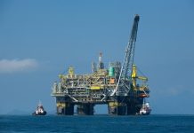 Цените на нафтата скокнаа за повеќе од три долари по израелските напади врз Либан и Иран
