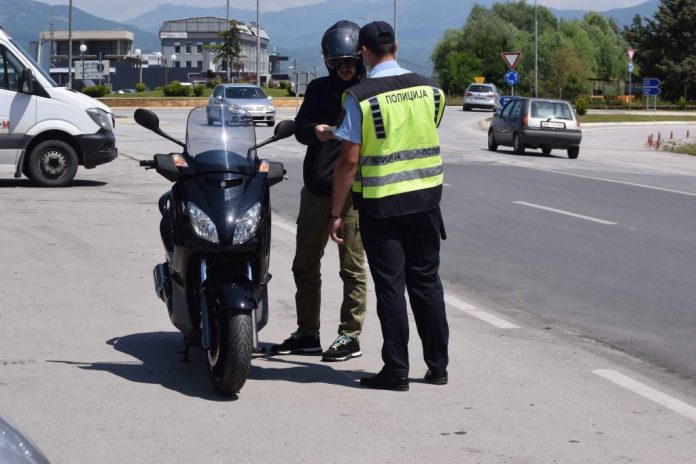 policaec-sobrakjaec-sopira-motocikl-skuter-foto-mvr-1024x683.jpg