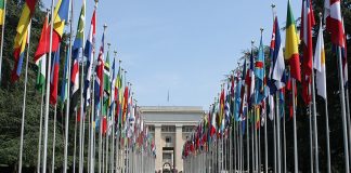 Демонстранти ги скршија прозорците на канцеларијата на ОН на марш против Г7 во Женева