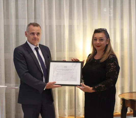 Отворена порта/Ла Страда ја доби престижната француска награда за човекови права „Слобода – Еднаквост – Братство“